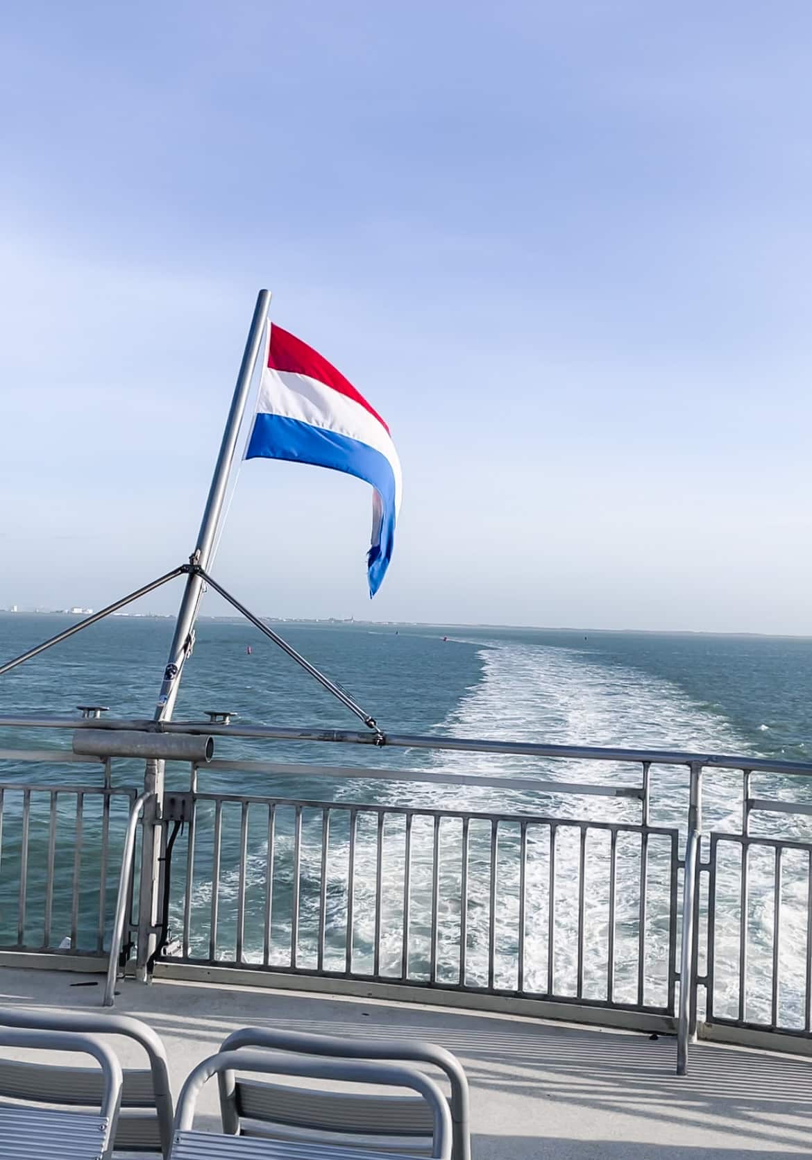 Bemiddelaar dempen frequentie Met de veerboot naar Vlieland, hoe werkt dat? - Travelott